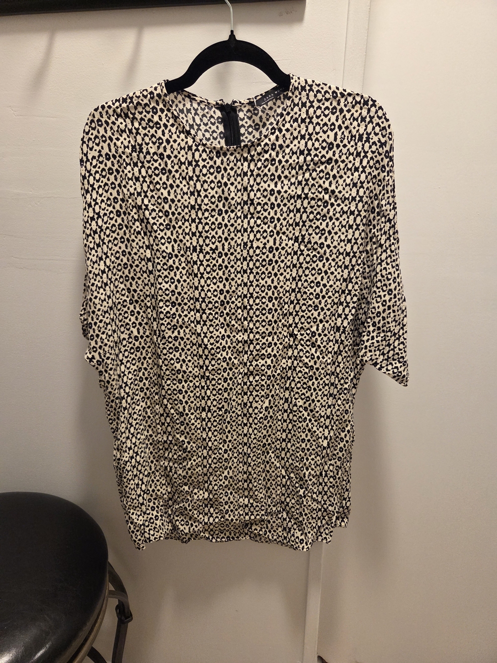 Zara Woman Black and Cream Leopard Print Top